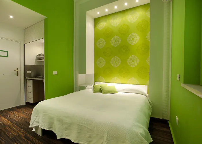 Sorrento Apartments *