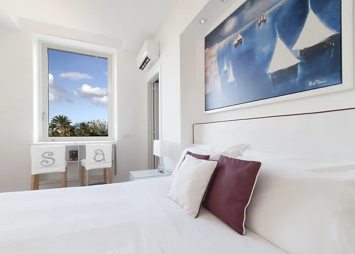 Sorrento Apartments *