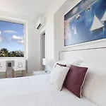Sorrento Apartments *