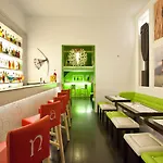 Sorrento Apartments *