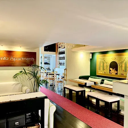 Sorrento Apartments דירה *
