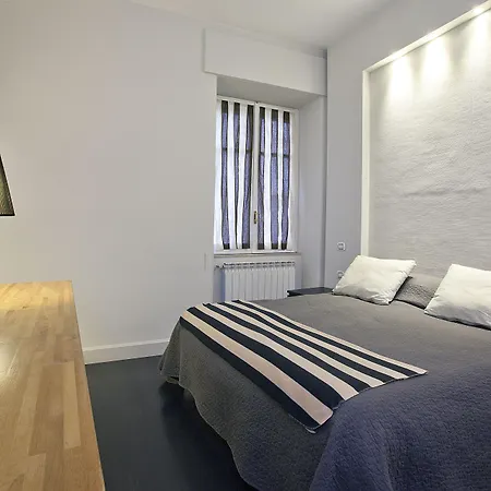 Sorrento Apartments דירה