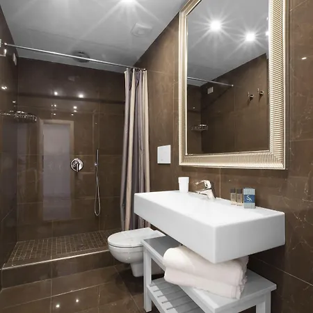 Sorrento Apartments דירה