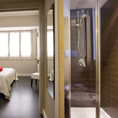 Sorrento Apartments *