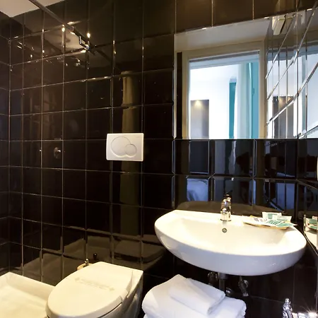 Sorrento Apartments * Sorrento