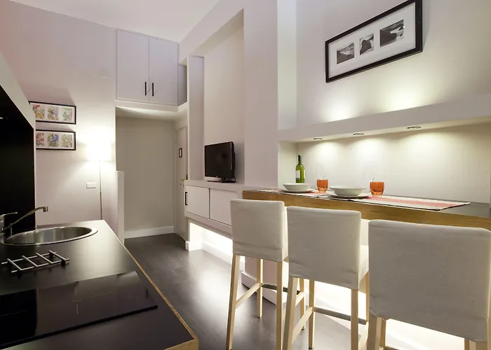 Sorrento Apartments דירה *